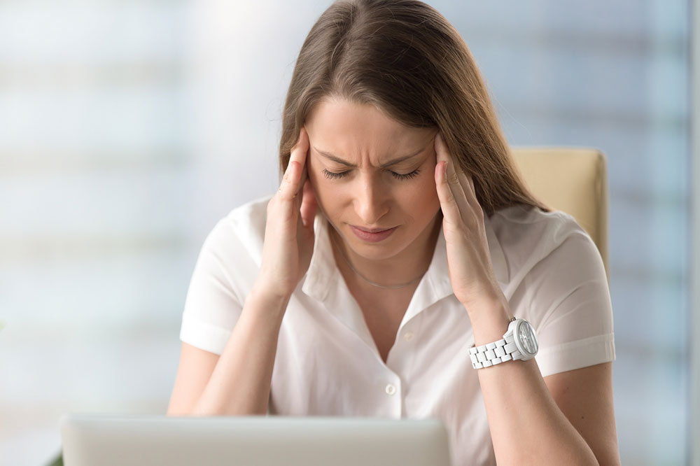 Symptoms, Triggers, and Treatments for Migraine vs. Headache